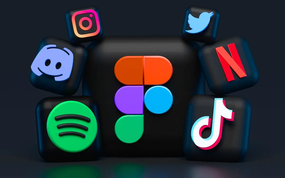 Vender por Instagram y WhatsApp con Tienda Online en Ecuador 2026