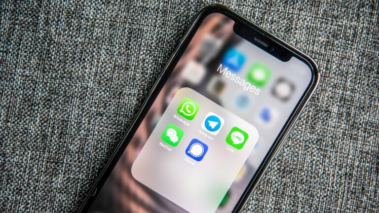 Chatbots WhatsApp Business en Quito 2026: cómo automatizar respuestas sin sonar como robot