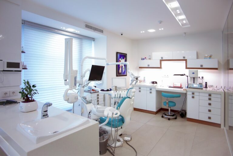 Agentes de IA para Clinicas Esteticas Citas WhatsApp y Seguimiento Ecuador 2026