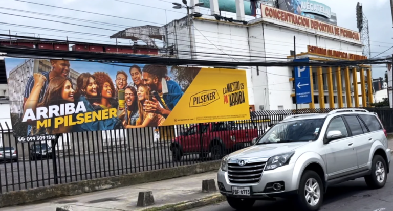 Valla publicitaria 9x2 m junto al Estadio Olímpico Atahualpa en Av. 6 de Diciembre y Naciones Unidas Quito