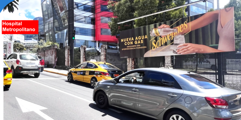 Valla publicitaria 7x2 m en Av. Mariana de Jesús corredor médico premium Quito frente a Hospital Metropolitano y CITIMED