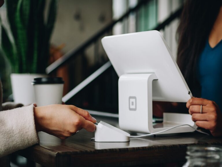 Que es un CRM y por que tu empresa en Ecuador necesita uno