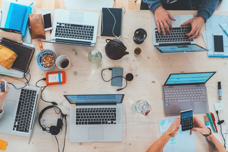 Mejor software para empresas de tecnologia en Ecuador 2026