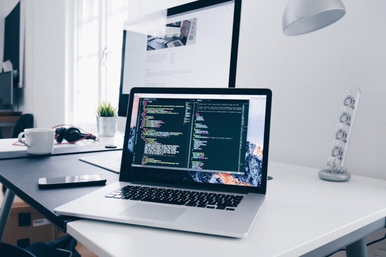 Contratar desarrollo de sistema para empresas de tecnologia en Ecuador